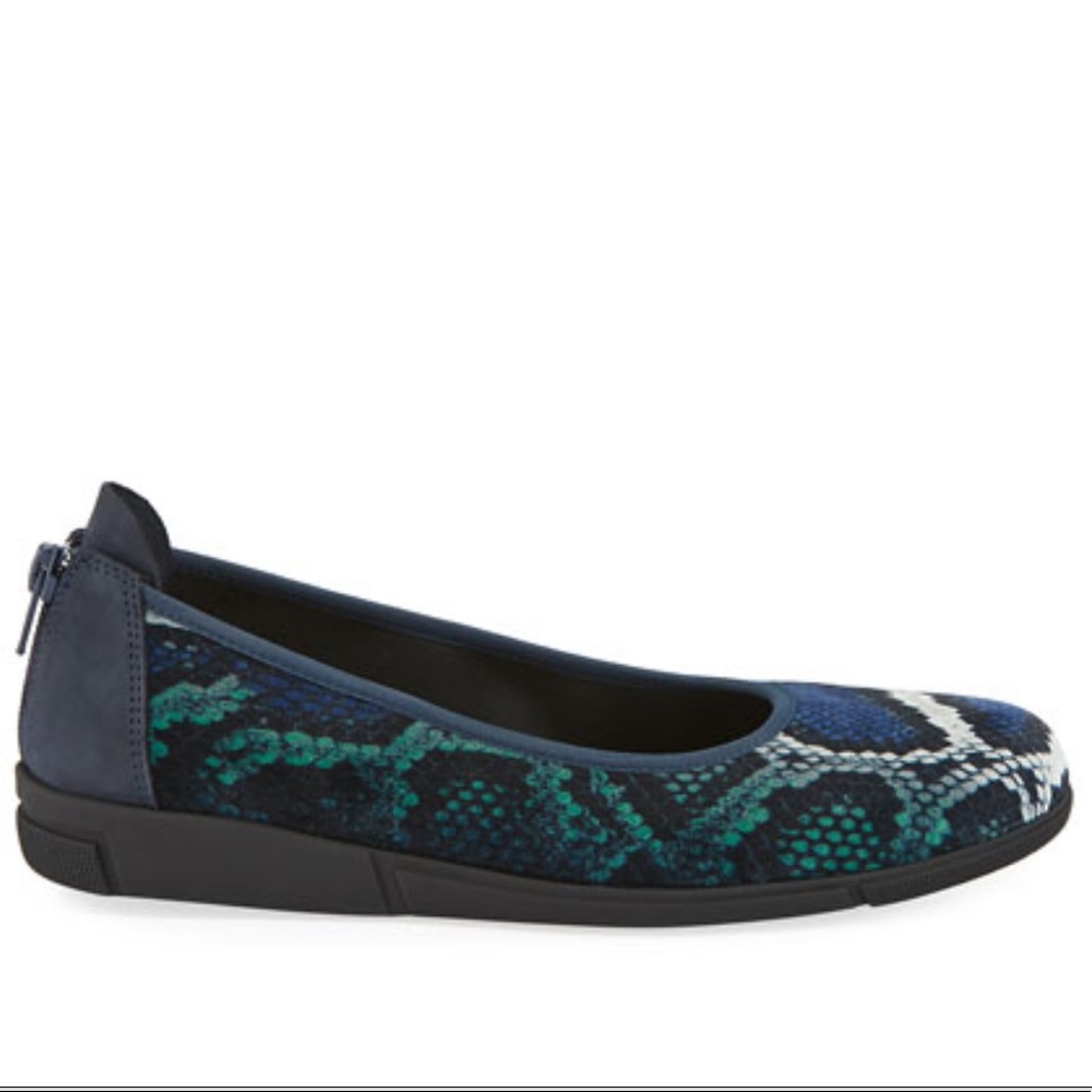 Sesto Meucci Blue and Green Flats